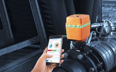 Der Ventilantrieb Smart Actuator von GF Piping Systems lässt sich über App steuern
