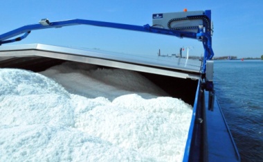 Akzo Nobel Invests in Green Salt Transport for Chlorine