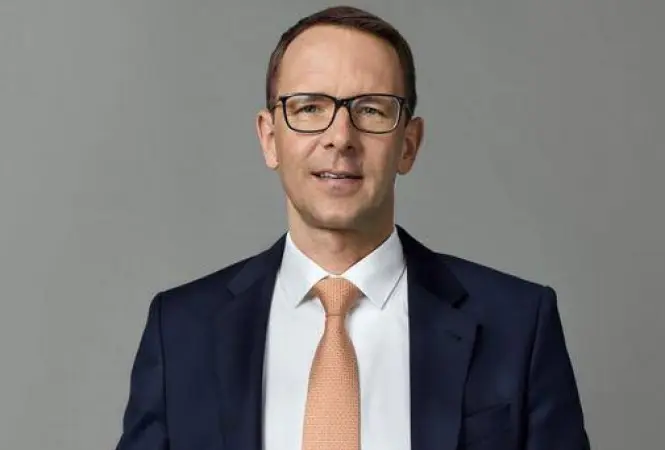 Wacker konkretisiert Sparziele, Abbau von mehr als 1.500 Jobs geplant