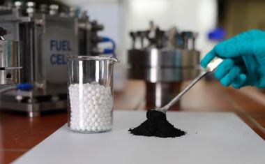 Mechanosynthese für Batterie- und Brennstoffzellenmaterialien