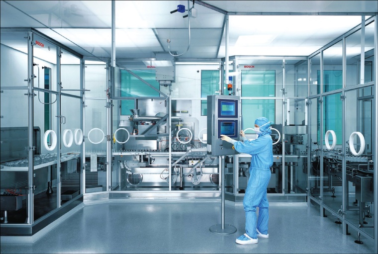 Abb. 1: Pulverabfülllinie mit passivem RABS. Passiv oder aktiv bezieht sich...