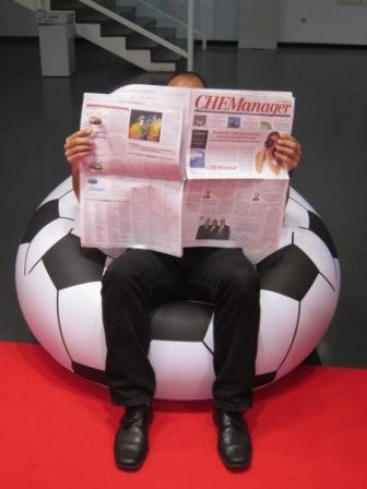 Fotowettbewerb - Wo lesen Sie CHEManager?