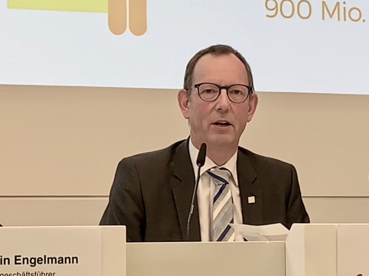 Der neue Präsident des Verbands der deutschen Lack- und Druckfarbenindustrie...