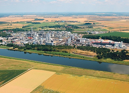 Am sächsischen Standort Nünchritz entwickelte sich ein Chemiewerk von Weltrang