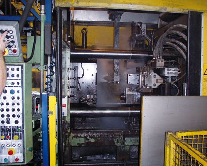Abb. 3: Der Siflow FC 070 Massflow Messumformer rastet leicht in den...