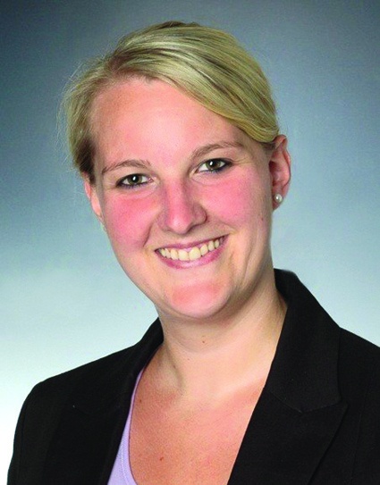 Julia Moll, Business, Manager Ölfeld Produkte und Performance , Polymere,...