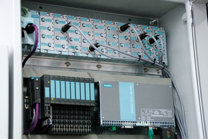 Abb. 3: Die kompakte Lösung, basierend auf Simatic-PCS 7-Komponenten, erlaubt...