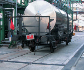 Abb. 2: Rinnenelemente für Gleisquerungen sowie Schwerlastbefahrbarkeit sind...