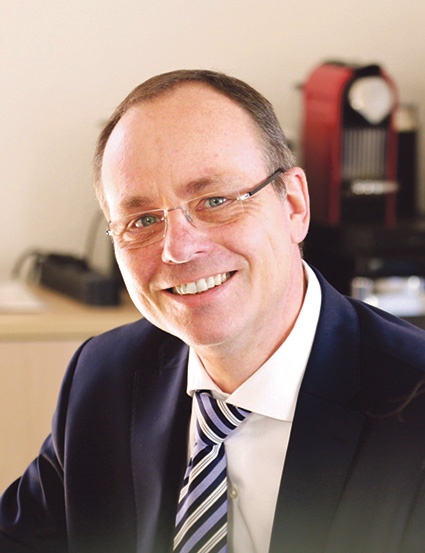 Peter Bunse, DMS-Experte für Life Science, FME, und Martin Ortgies,...