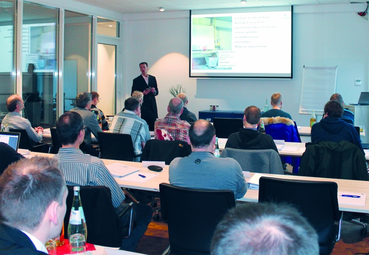 Seminarleiter und Referent Thomas Ramme (Volkmann) bringt die Einsatzgebiete...