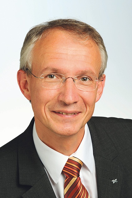 Prof. Heinz Voggenreiter, Direktor des Instituts für Werkstoff-Forschung, DLR