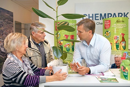 Die Möglichkeit zur Sprechstunde mit „Pflanzendoktor“ Tobias Bendig, der...