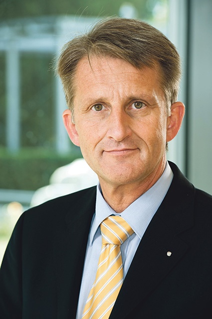 Jörg Bauer, Altana