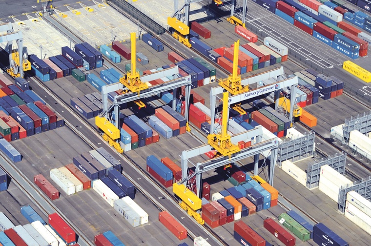Detaillierte Informationen zu den Containerterminals des Hafens sowie den...