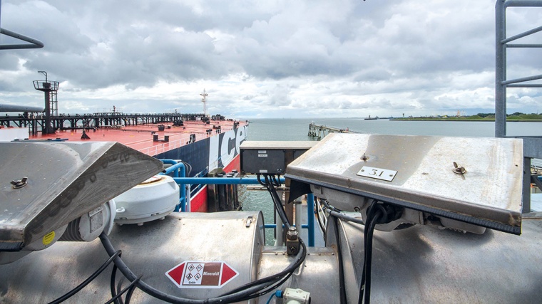 FLEXIM: : Die Tanker-Löschbrücke von Nord-West Oelleitung (NWO) in...