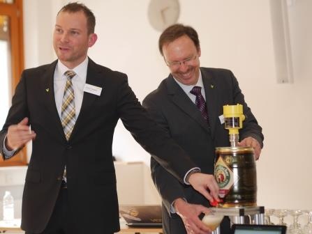 Vegapuls 64 passt auf Prozessanschlüsse von DN 80 bis herunter zum kleinsten...