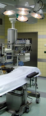 Operationsräume stellen kritische Zonen für eine mikrobielle Kontamination...