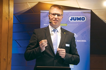 Alexander Dechant, Produktmanager bei Jumo: „. Bei Jumo PlastoSens T wird der...