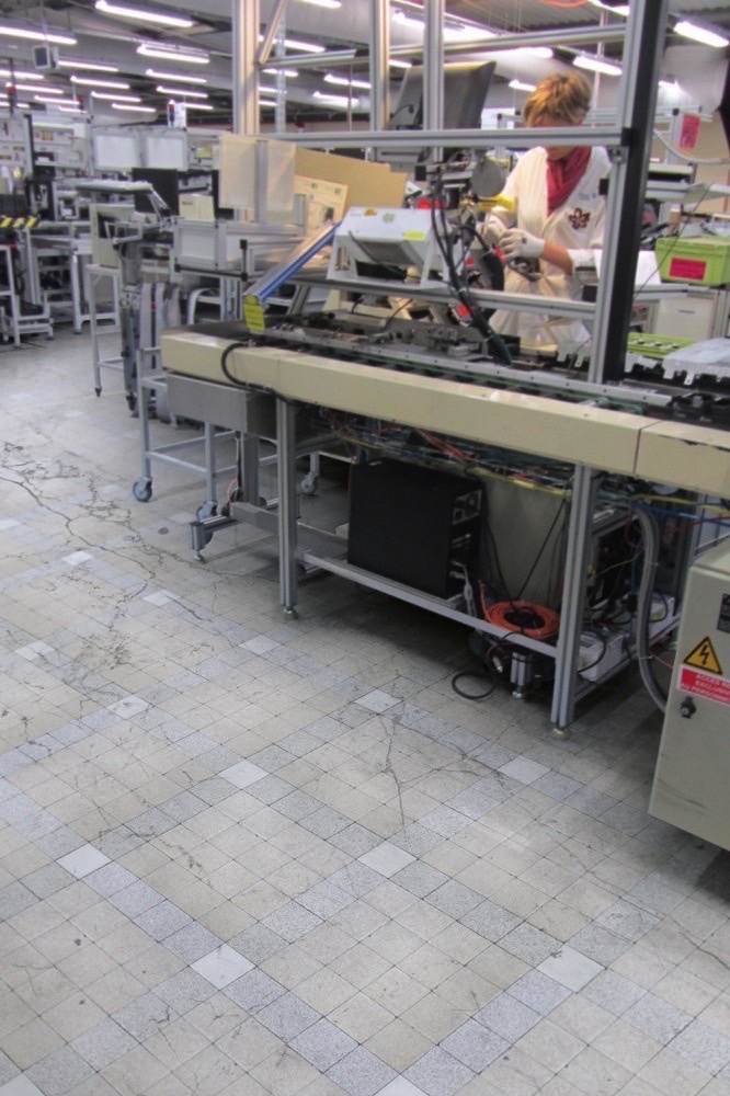 vor der Bodensanierung © Gerflor