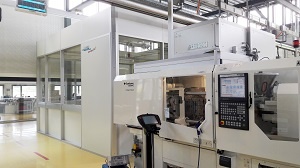 Reinraumlösung mit angedockter Spritzgiessmachine. © Schilling Engineering