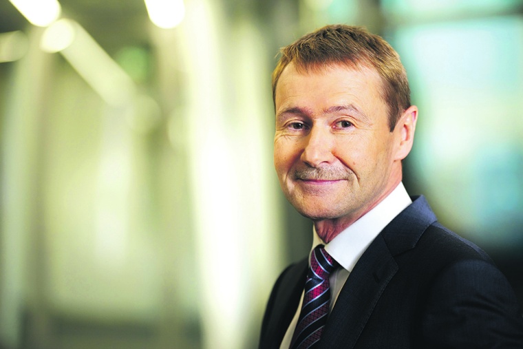 Klaus Helmrich, Mitglied des Vorstandes, Siemens: „Mit PlantSight erweitern...