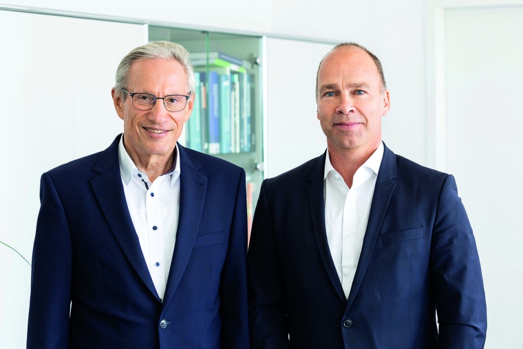 Prof. Fritz Klocke und Prof. Thomas Bauernhansl leiten das Fraunhofer IPA in...