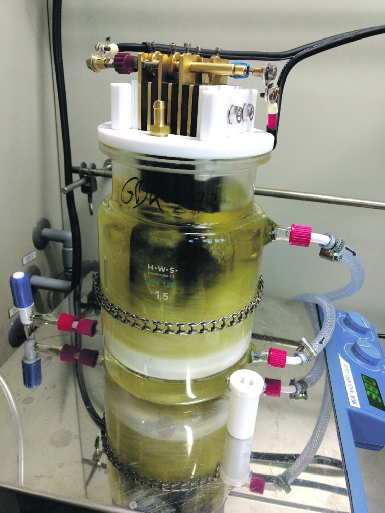 Das Regensburger Start-up ESy-Labs nutzt Strom als chemischem Rohstoff und...