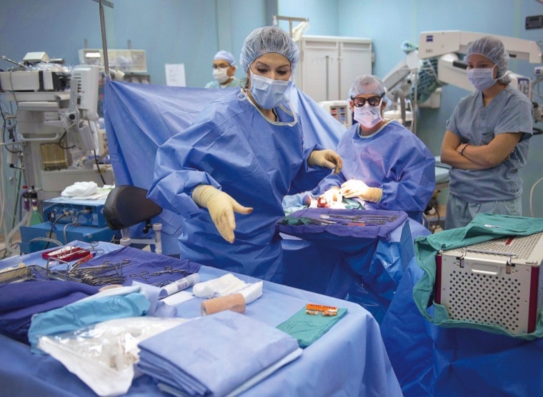 In Krankenhäusern wie auch in Arztpraxen können kleinste Lücken in der...