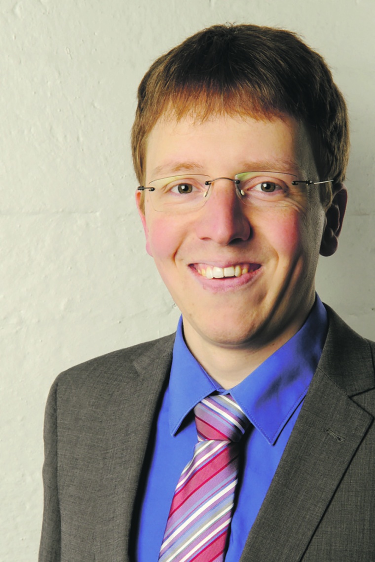Florian Merkel studierte Chemieingenieurwesen an der Hochschule Niederrhein in...