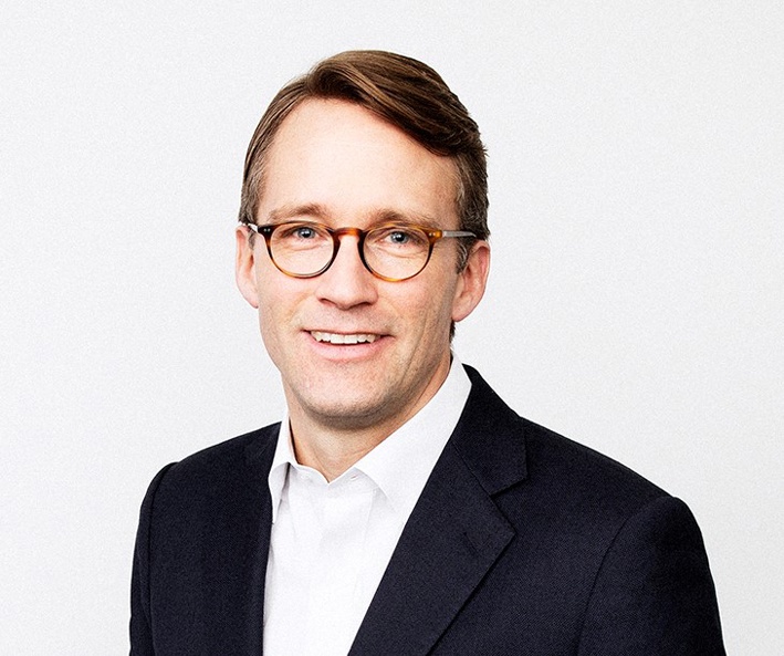Aenova CEO Jan Kengelbach stellt die Investitionsstrategie 2022 bis 2025 der...