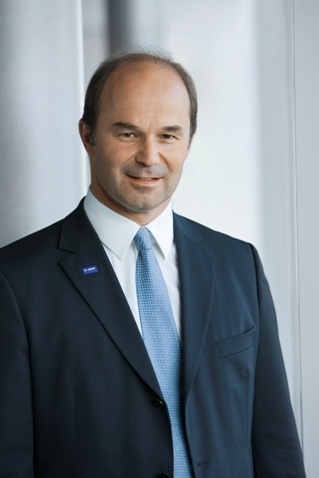 Dr. Martin Brudermüller (49), Vice chairman, Ressort VIII located in Asia....