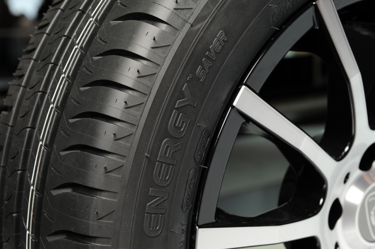 Photo: Lanxess Premieres AA-Rated Concept Tire