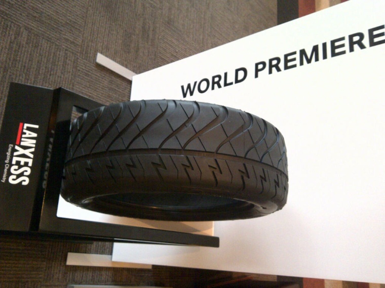 Photo: Lanxess Premieres AA-Rated Concept Tire