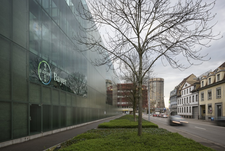 Bayer to Cut Thousands of Jobs (c) Bayer