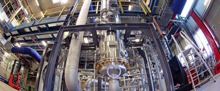 In Evoniks module for the Rheticus test facility, bactria convert synthesis...
