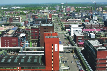 Operator Currenta has invested around €1 billion in the three Chempark sites...