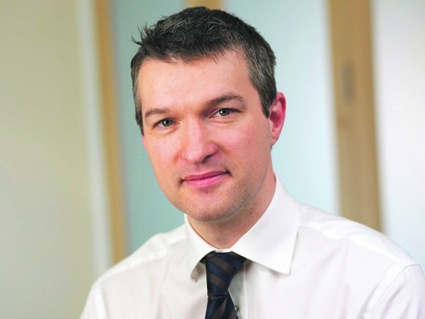 Simon Bennett, Aveva