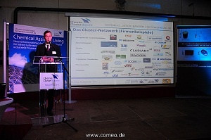 Dr. Daniel A. Gottschald, Geschäftsführer des Chemie-Cluster Bayern, bei...