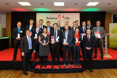 Gewinner des S4L-Konzeptphase mit Staatssekretär Mathias Samson (links) und...