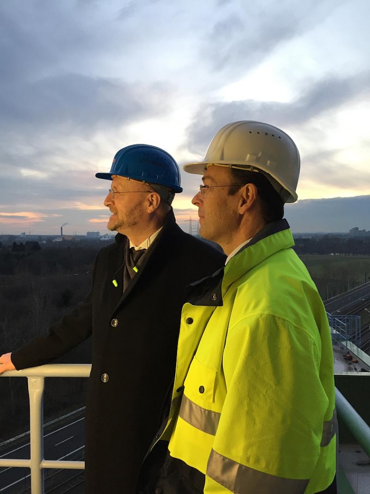 Jürgen Vormann und Dr. Joachim Kreysing blicken auf ein erfolgreiches...