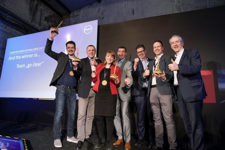 Das Gewinner-Team um Axel Schmidt, Anna-Leona Breidbach, Holger Mundstock und...