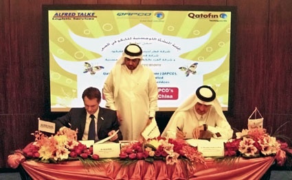 Alfred Talke Managing Director TALKE Logistic Services, und Dr. Mohd Al-Mulla...
