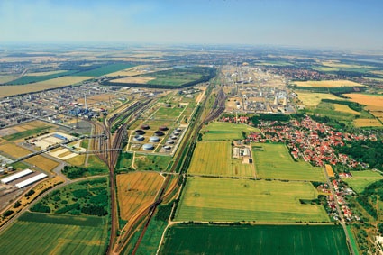 Linde, Fraunhofer und Domo Caproleuna investieren am Chemiestandort Leuna