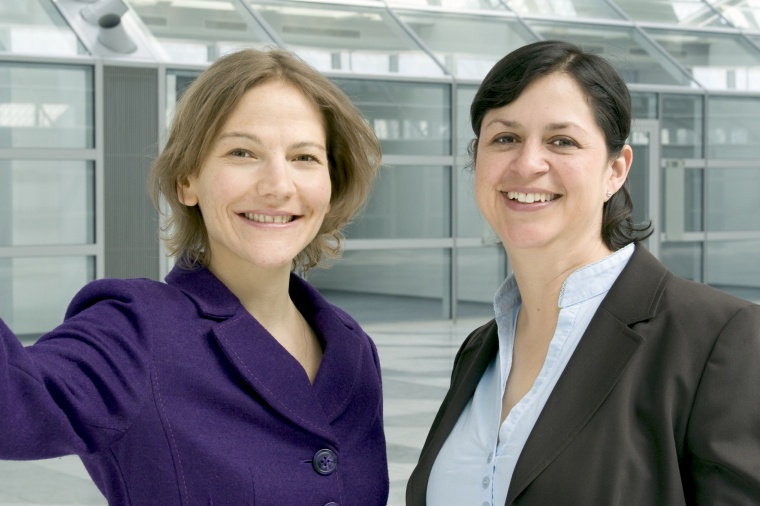 Ulrike Syamken und Adriana Casas von Visionäres Wirtschaften.jpg