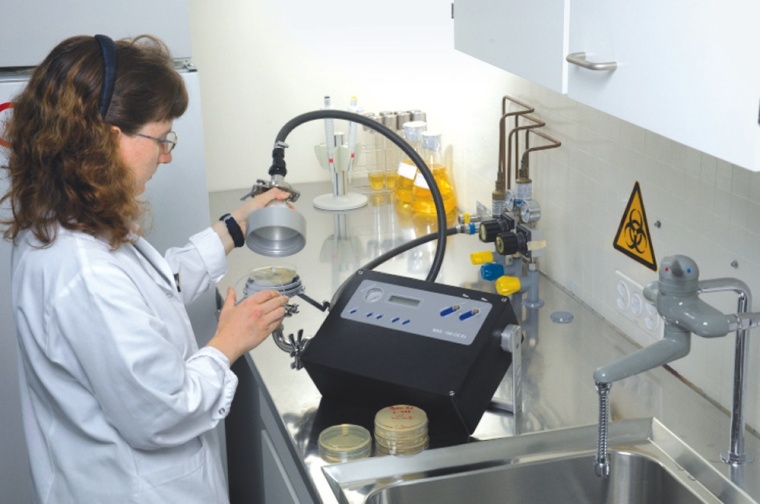 Mikrobiologische Probenahme von Gasen unter Druck