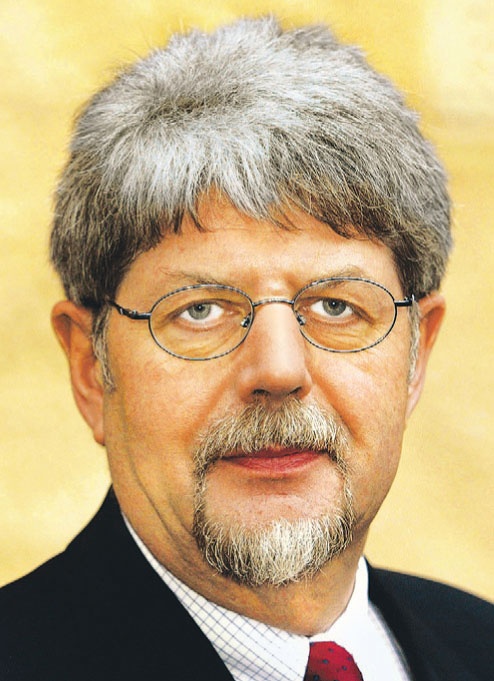 Ernst Schwanhold