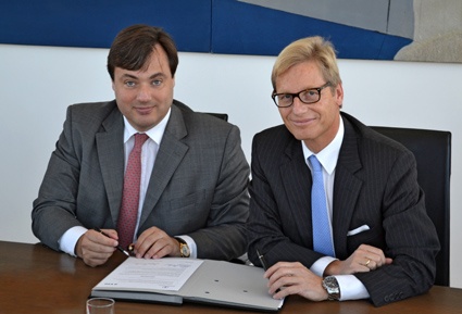27. September 2013: Karl Gernandt (rechts), Präsident des Verwaltungsrats der...