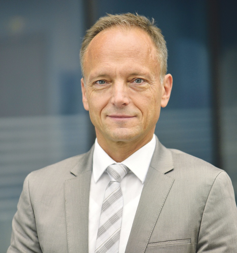 Prof. Frithjof Klasen, Vorstand der Profibus Nutzerorganisation, Karlsruhe
