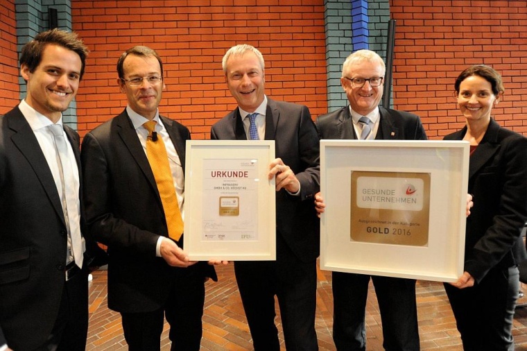 Staatssekretär Dr. Wolfgang Dippel (2. von rechts), Katja Weigand und Steffen...