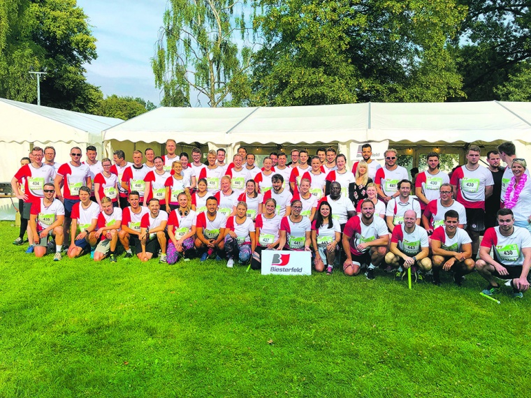 Die Mitarbeitenden von Biesterfeld beweisen ihren Teamgeist u.a. bei...